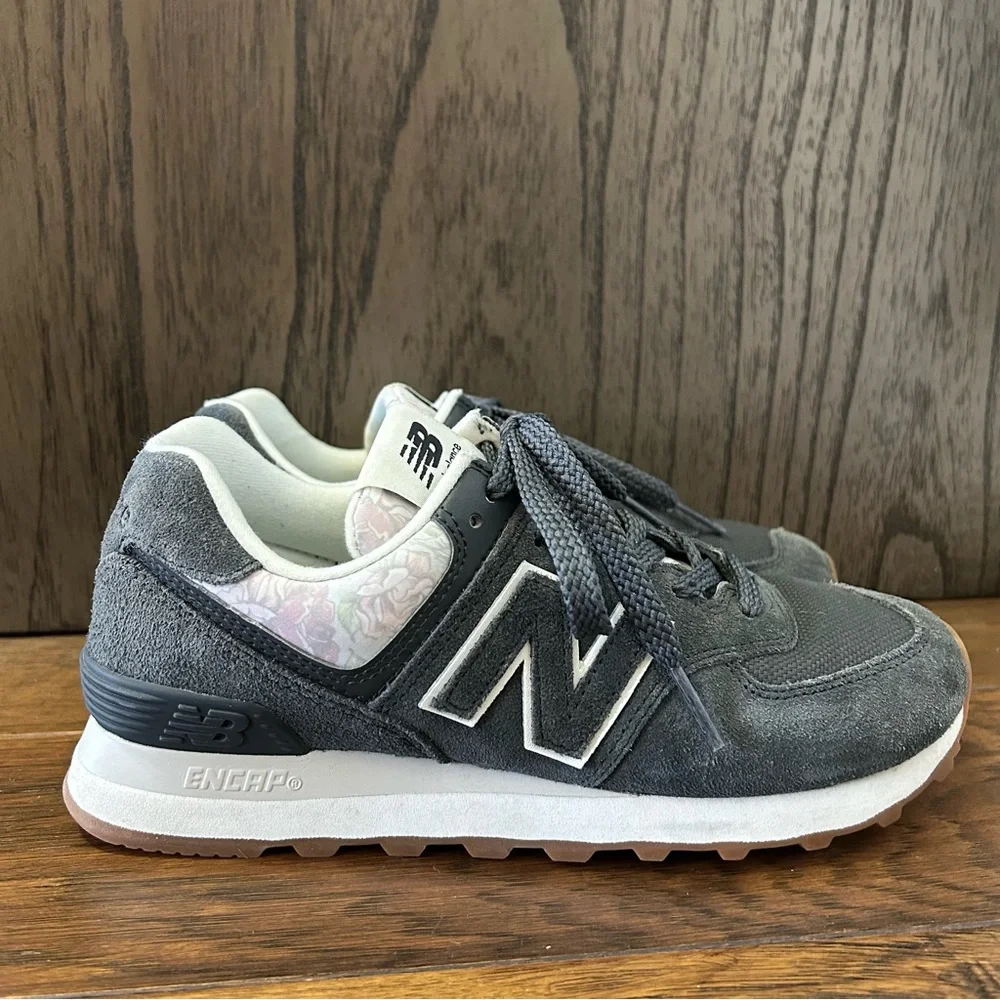 New Balance Classics 574 Sneakers Gray White Floral Size 6.5